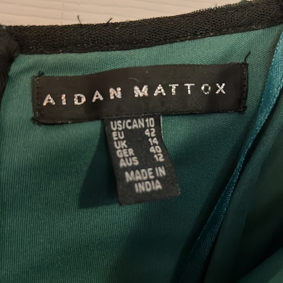 Halter style dark green formal dress - Picture 6 of 11